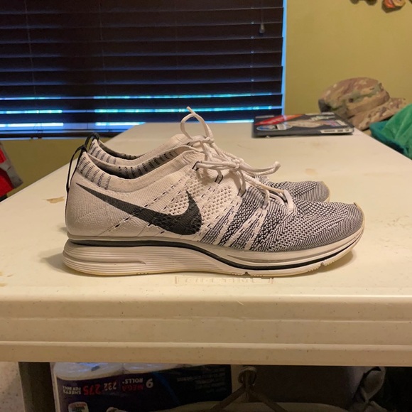 Nike fly knit trainers - Picture 1 of 7